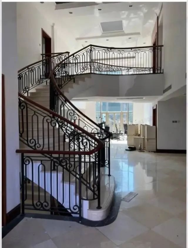 63bbda3f68dab.jpg 14.jpg